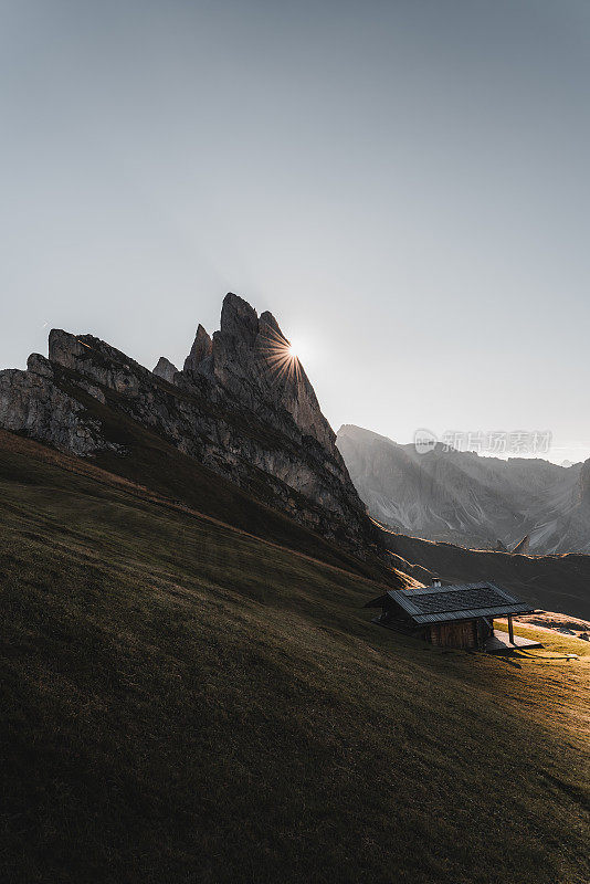 意大利Dolomites的Seceda Ridgeline